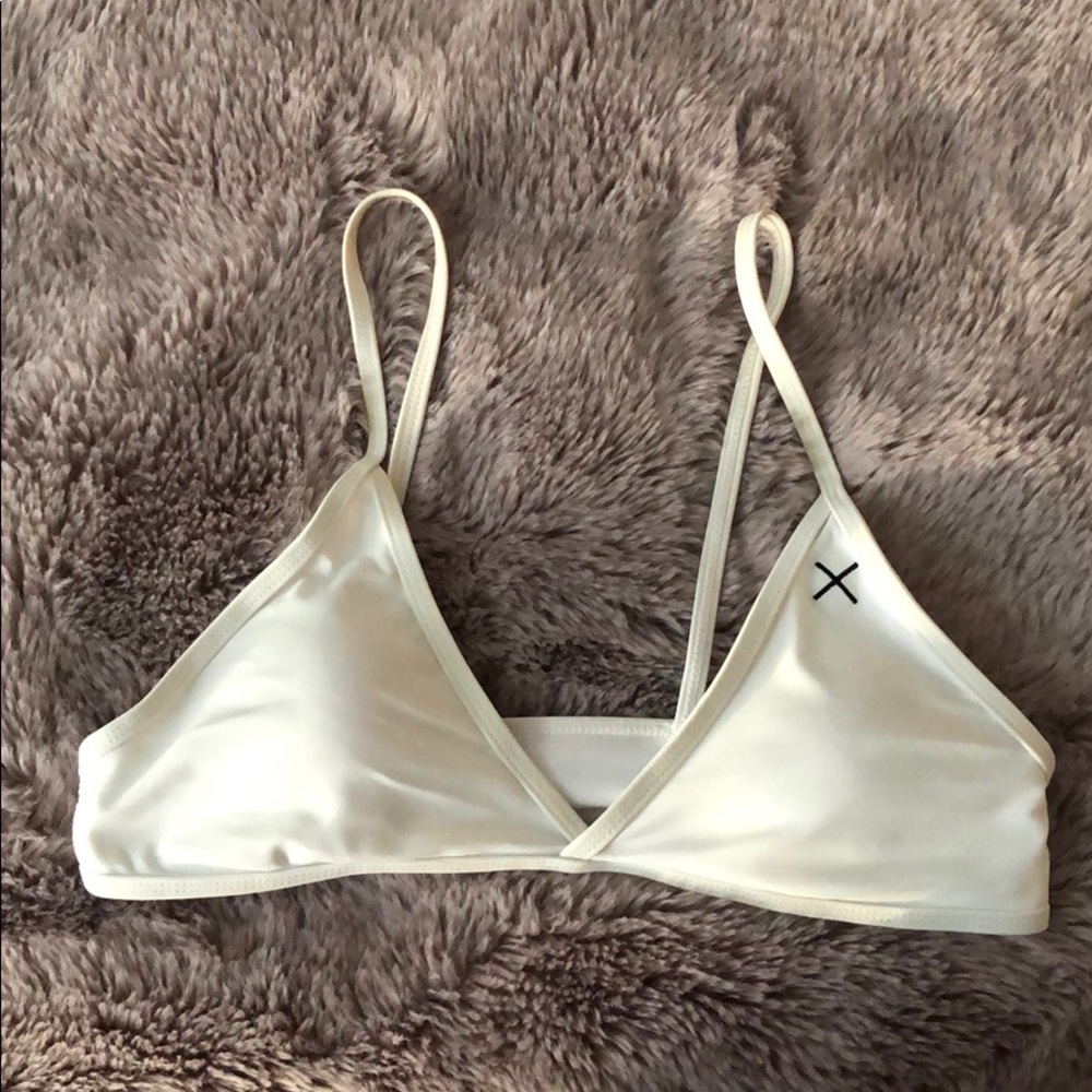 BoutineLA white bikini top